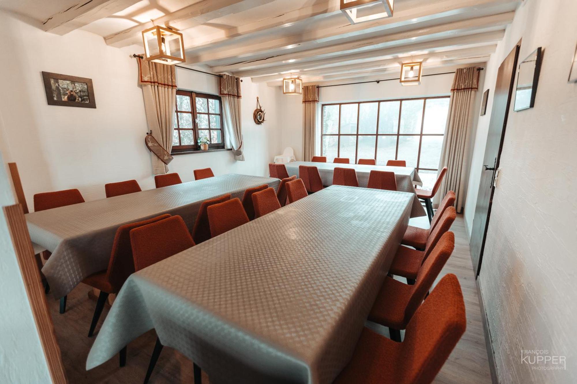Le Grand Cerf 25 Pers, Malmedy- Chalet Rustique, Jardin Eksteriør bilde